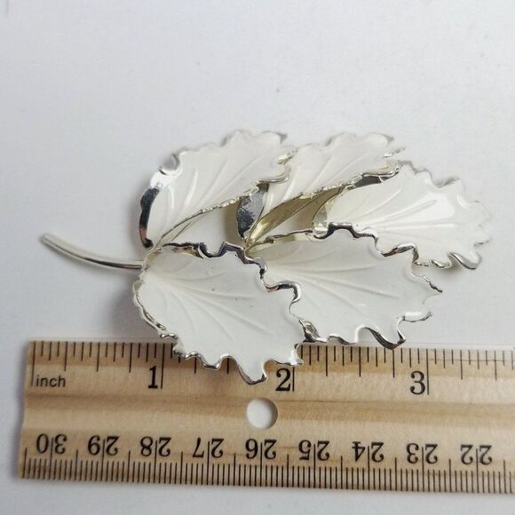 Vintage Large White Enamel Leaf Brooch, Minimal Retro Design Lapel Pin, Estate - Picture 4 of 6